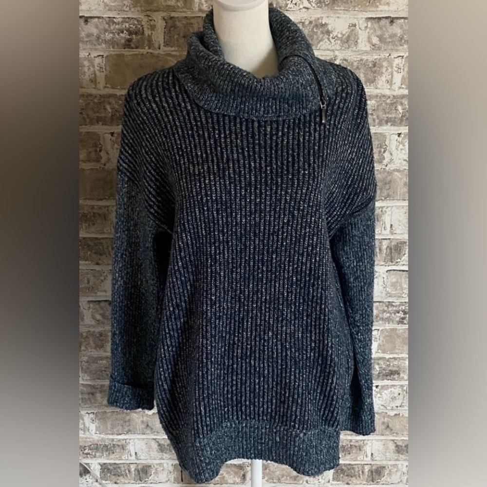 Leo & Nicole Cozy Blue Cowl Neck Oversized Sweater. Size S. - Picture 2 of 16